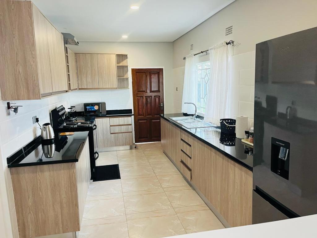 Elisheva Apartment Ndola Extérieur photo