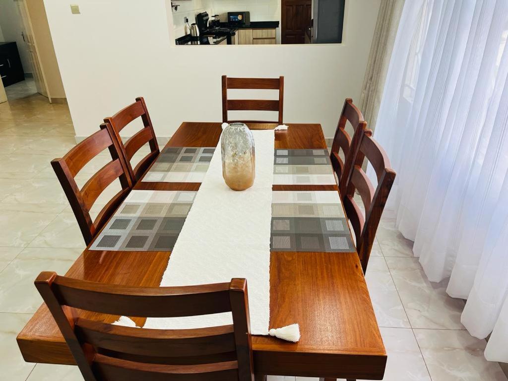 Elisheva Apartment Ndola Extérieur photo